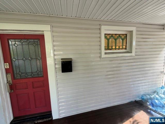 Photo 2 of Single family home for sale at 172 Godwin Ave, Wyckoff, NJ 07481 | MLS# 26035590 | Listing updated on 2026-09-19