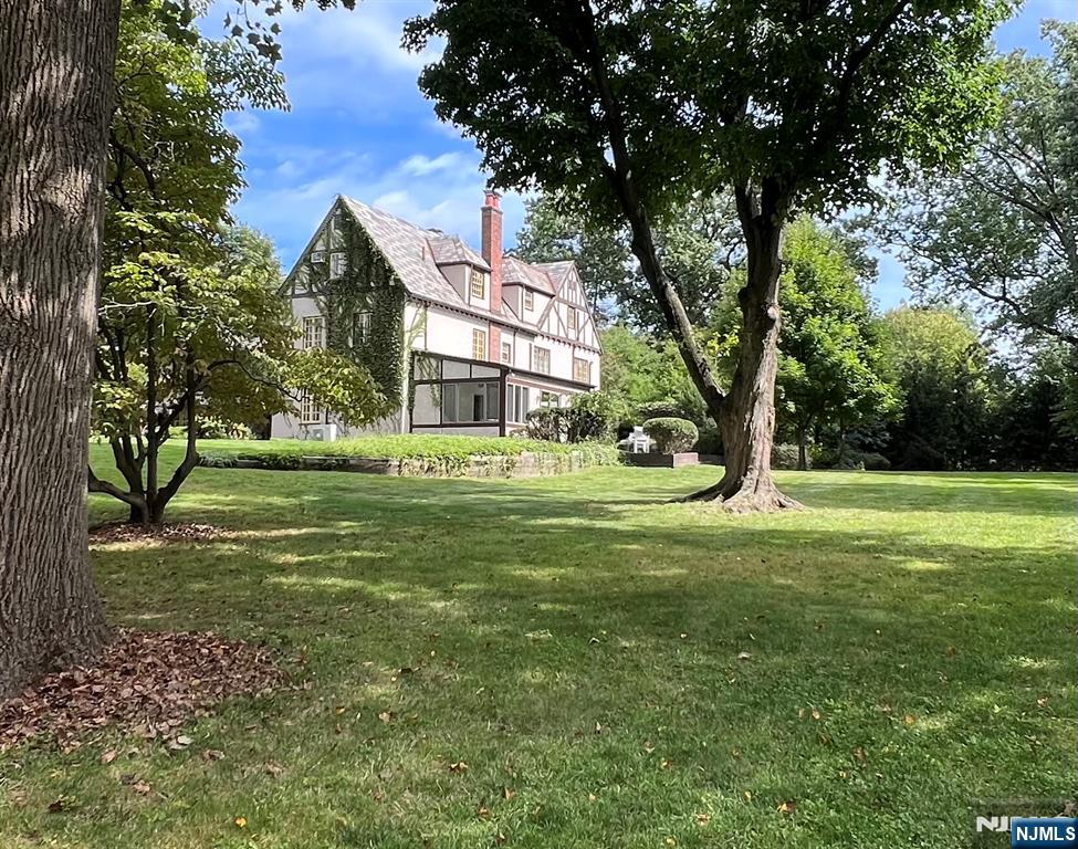 45 Dwight Place 8 - Photo 4