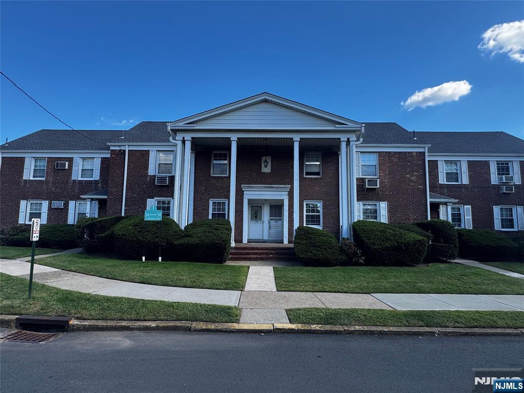 32b Elmwood Court B - Photo 1