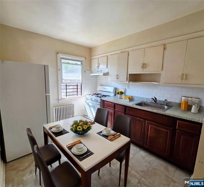 140 Van Houten Avenue 8B - Photo 3