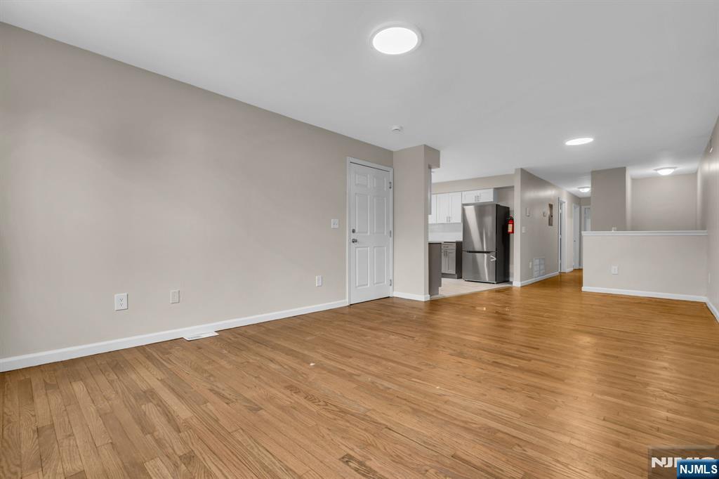914 18th Street - Photo 4