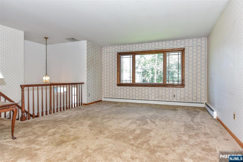 Photo 3 of Single family home for sale at 3 Richard Ct, Butler Borough, NJ 07405 | MLS# 26035610 | Listing updated on 2026-10-06