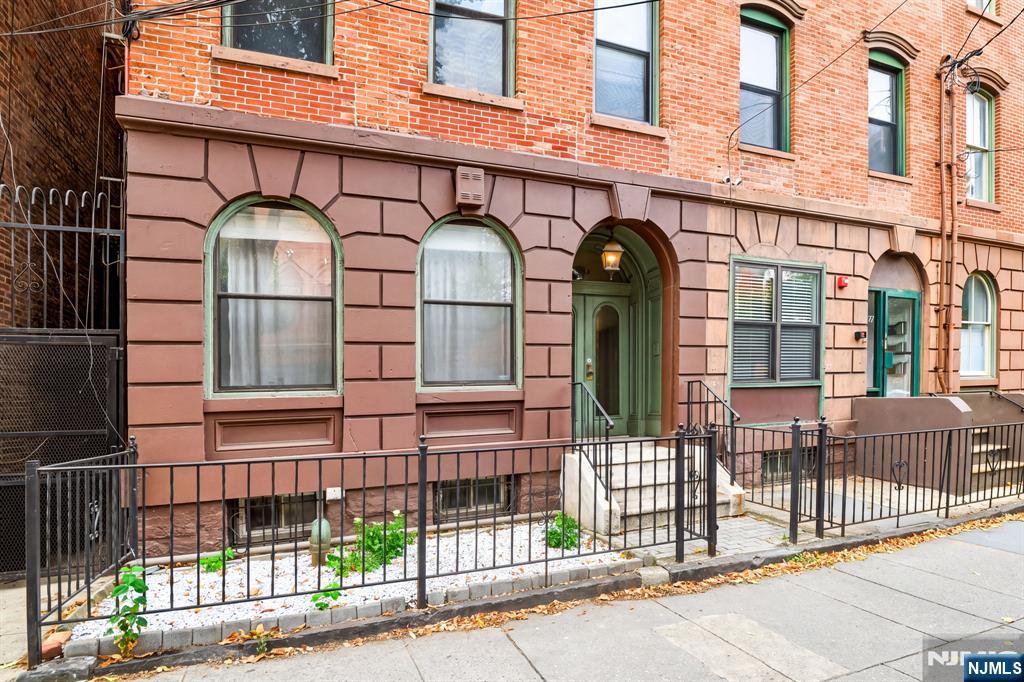 595 Jersey Avenue 1 - Photo 2