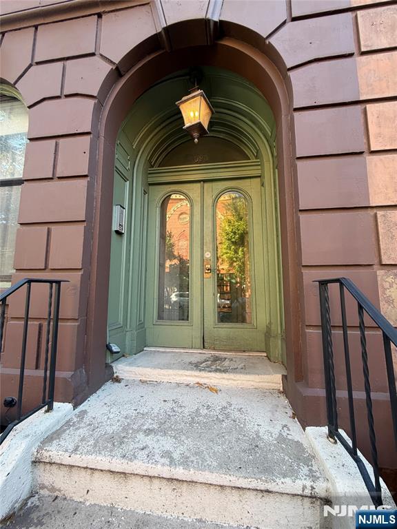 Photo 3 of Condo for sale at 595 Jersey Ave #1, Jersey City, NJ 07302 | MLS# 26035612 | Listing updated on 2026-10-16
