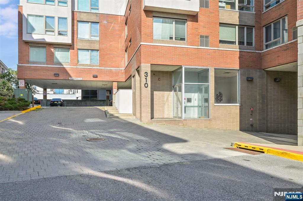 310 Cliff Lane C002D - Photo 1