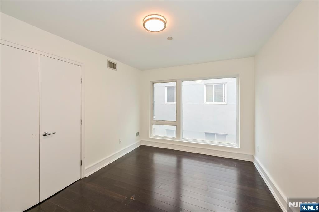 310 Cliff Lane C002D - Photo 2