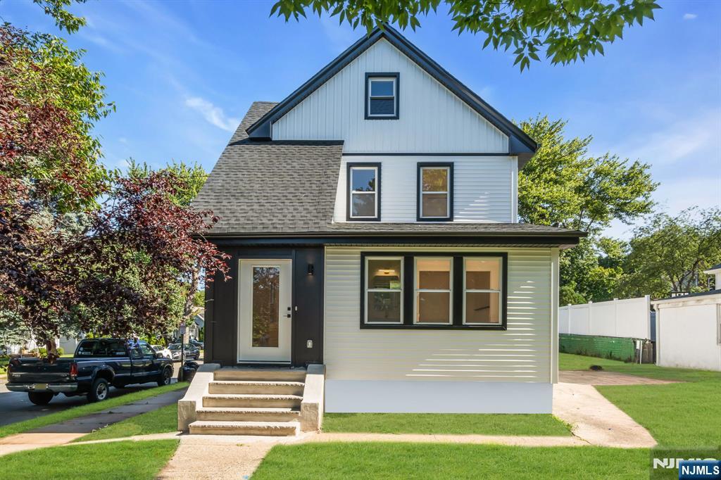 17 Midland Avenue - Photo 1