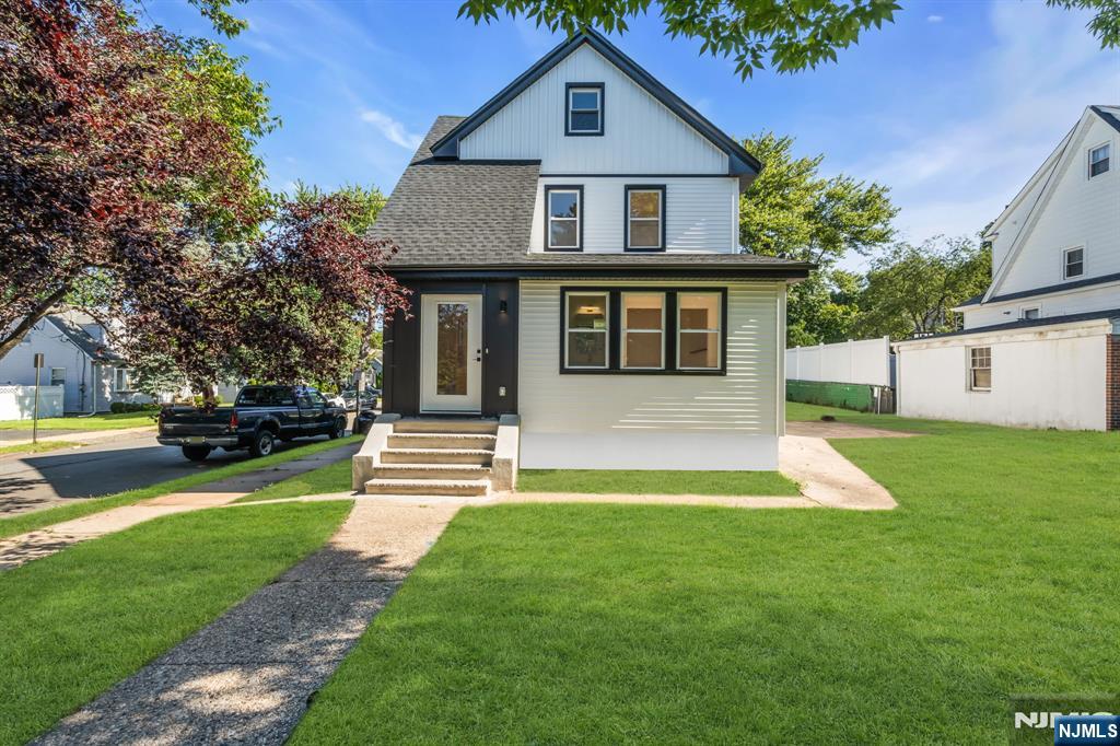 17 Midland Avenue - Photo 2