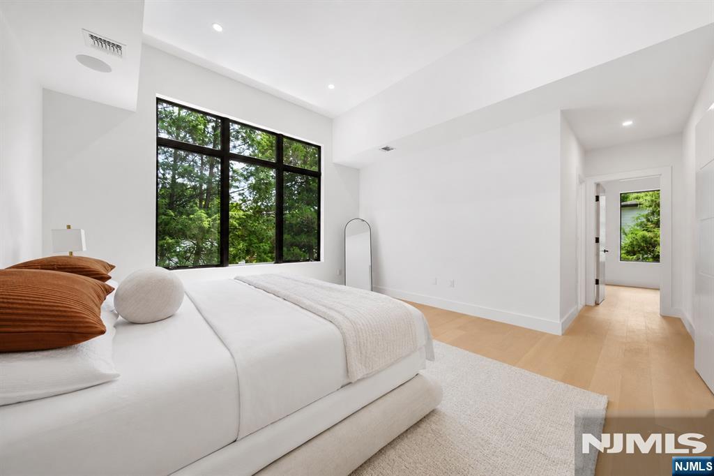 64 Prescott Street — photo 23
