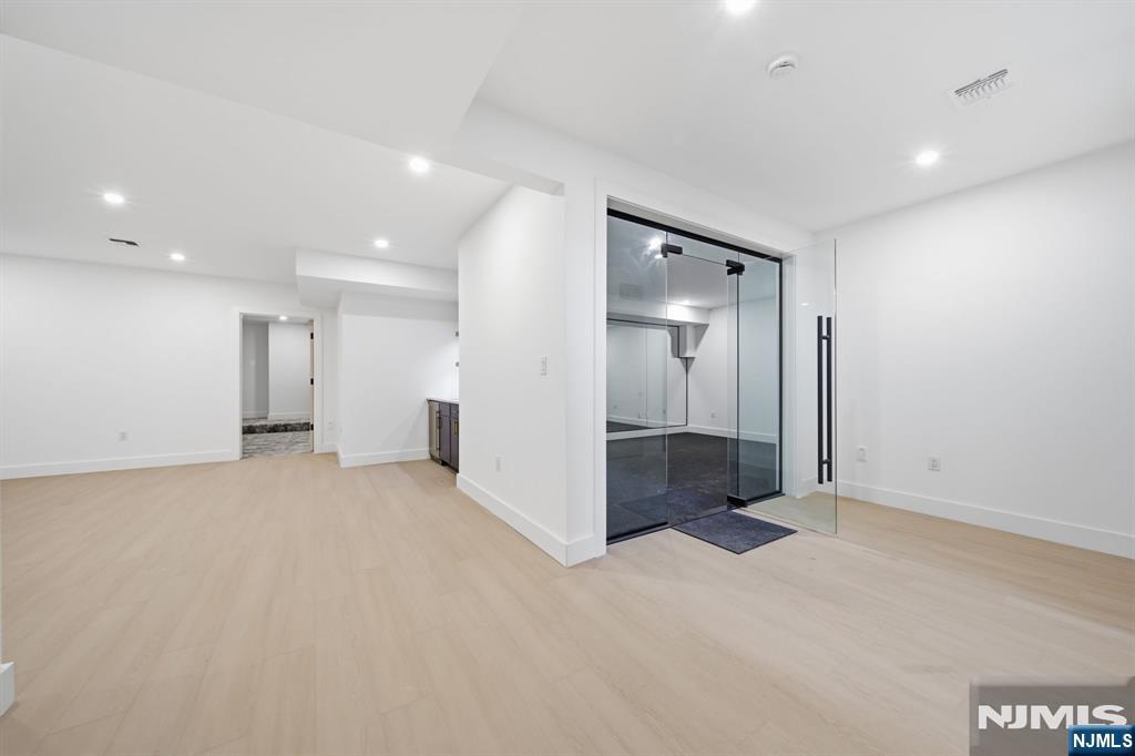 64 Prescott Street — photo 37
