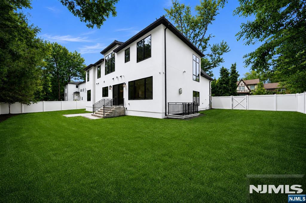 64 Prescott Street — photo 44