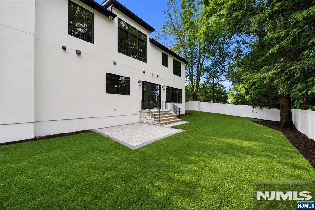 64 Prescott Street — photo 45