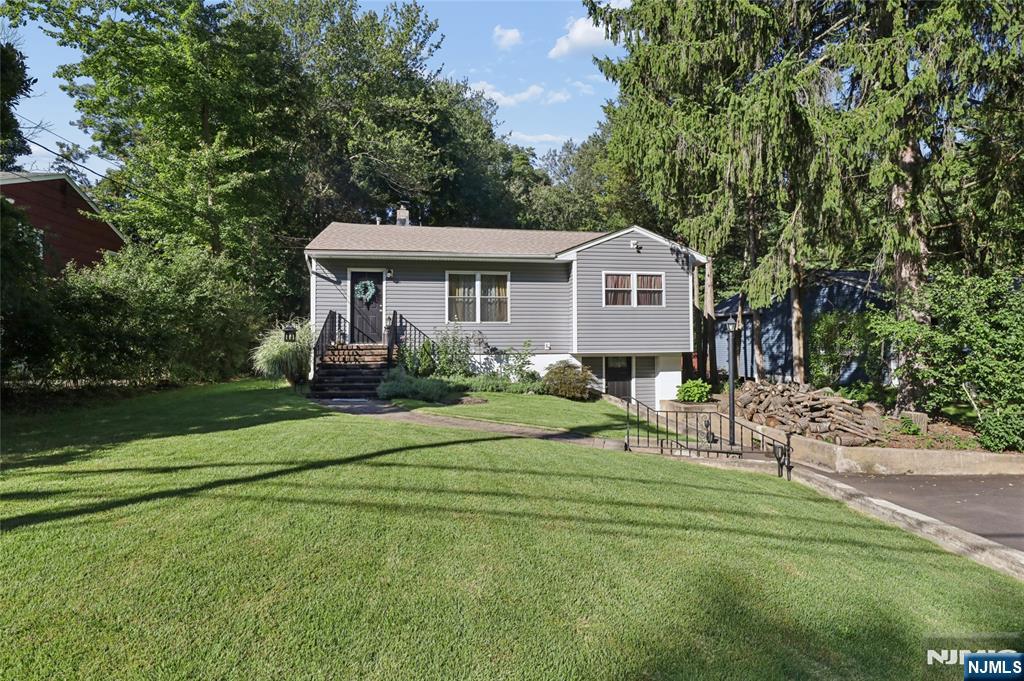 341 Skyline Drive - Photo 1