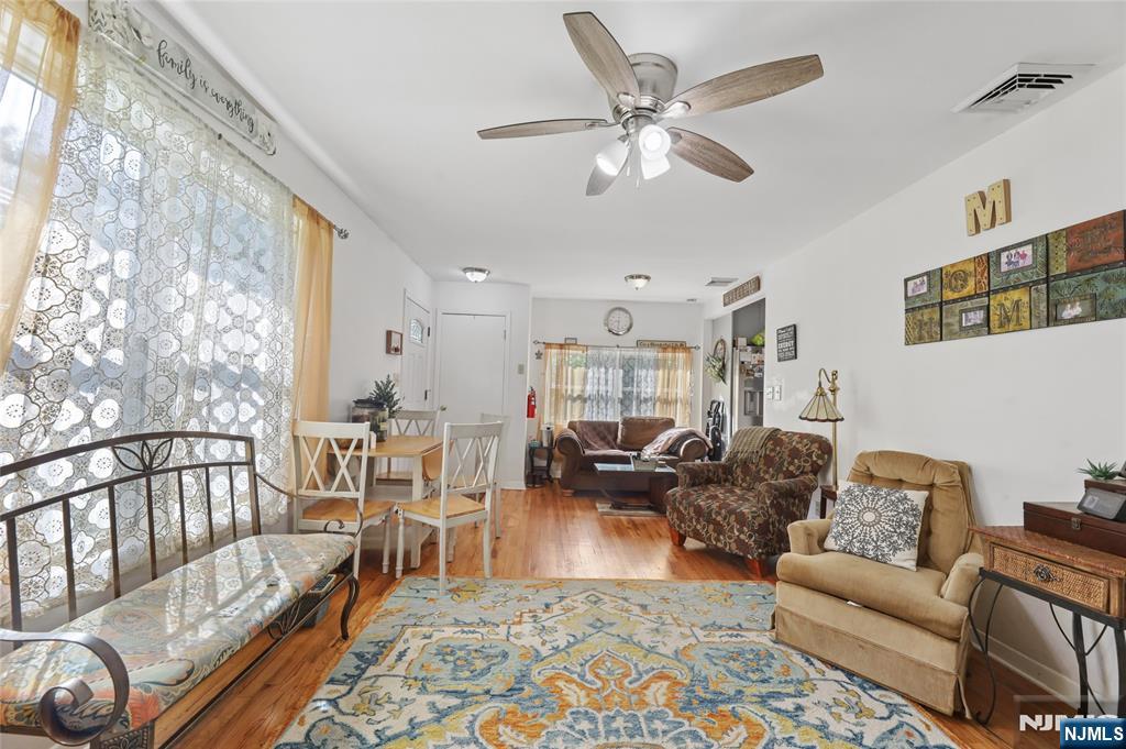 Photo 3 of House for sale at 341 Skyline Dr, Ringwood, NJ 07456 | MLS# 26035636 | Listing updated on 2026-09-18