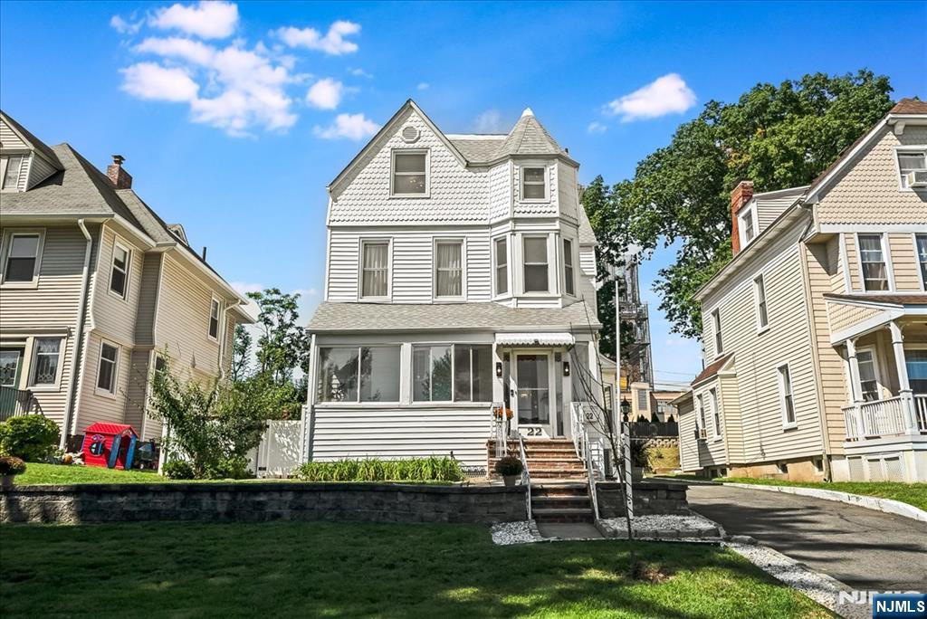 22 Forest Street - Photo 2