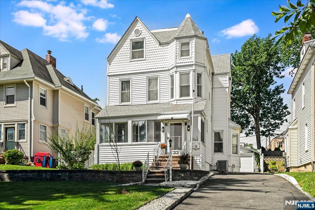 22 Forest Street - Photo 4
