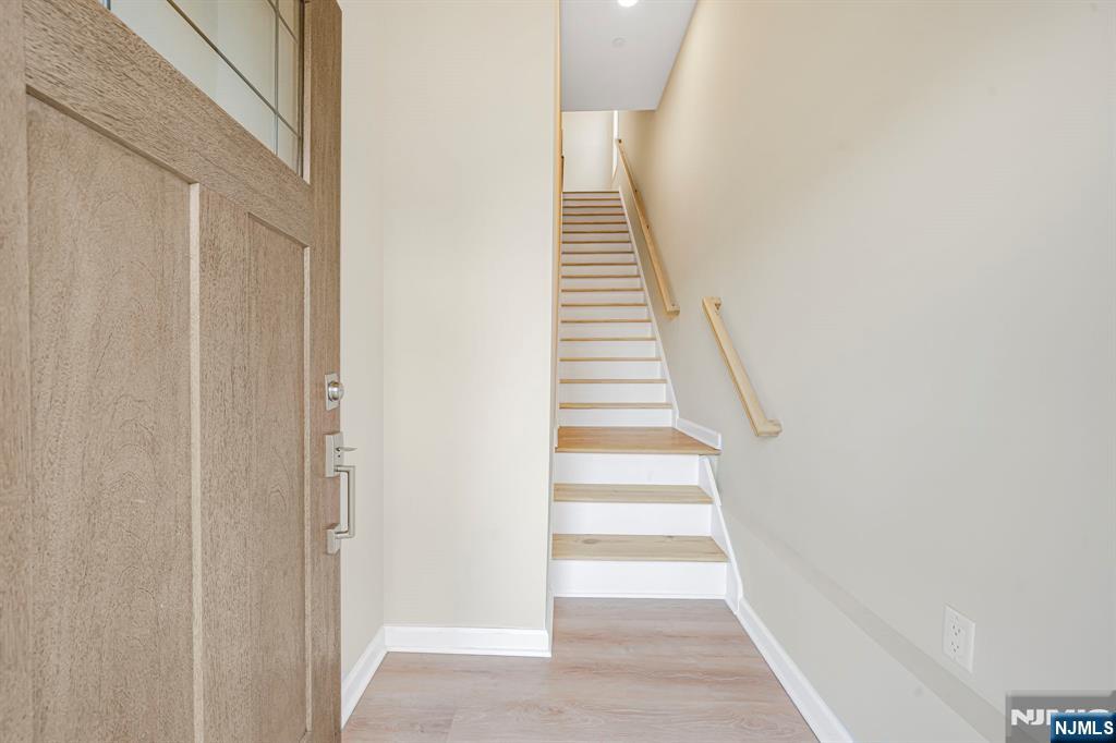 532 Ringwood Avenue B - Photo 4