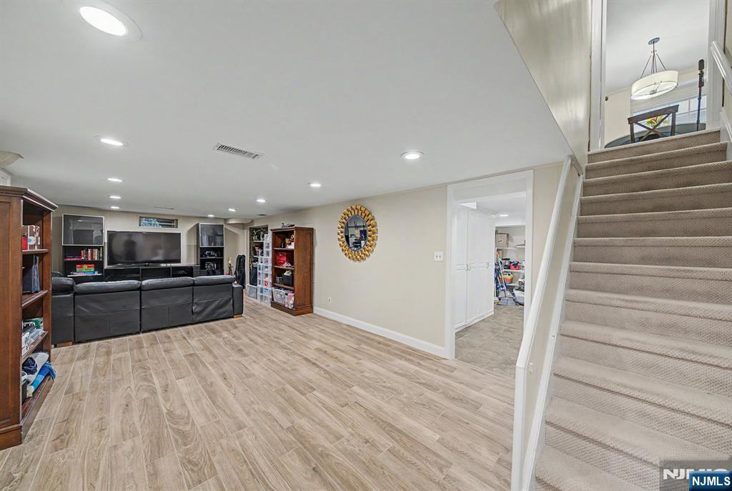 22 Birchwood Place — photo 34