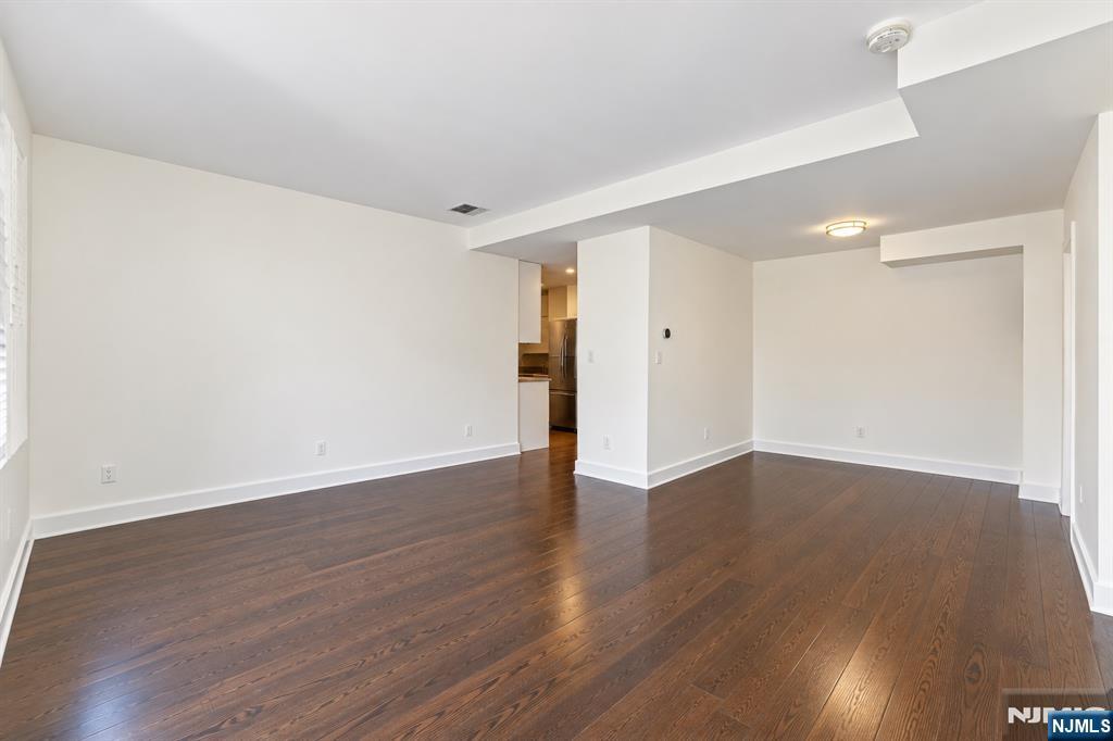 941 Boulevard 3C - Photo 2
