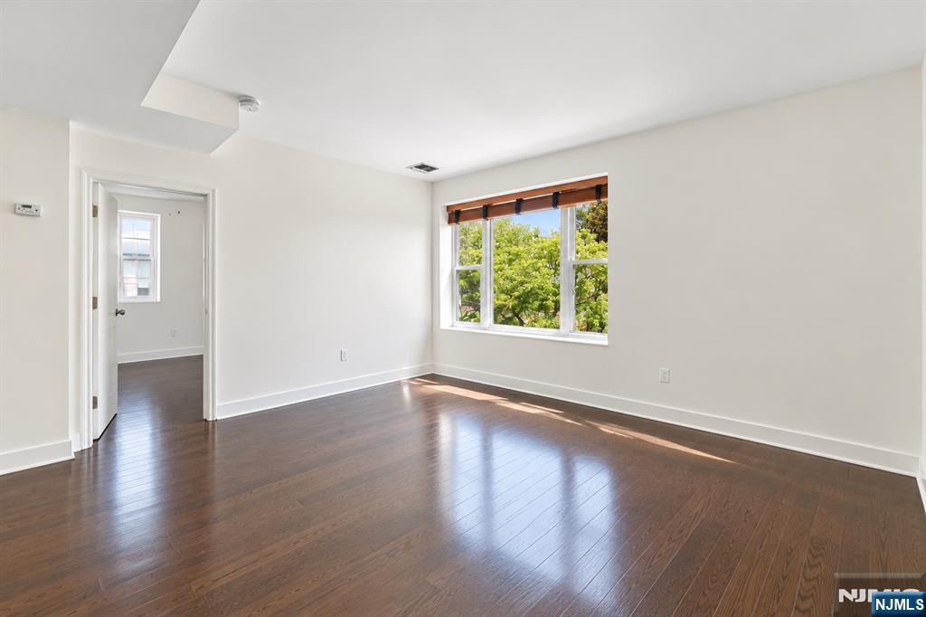 Photo 3 of Condo for sale at 941 Boulevard #3C, Weehawken, NJ 07086 | MLS# 26035653 | Listing updated on 2026-09-19