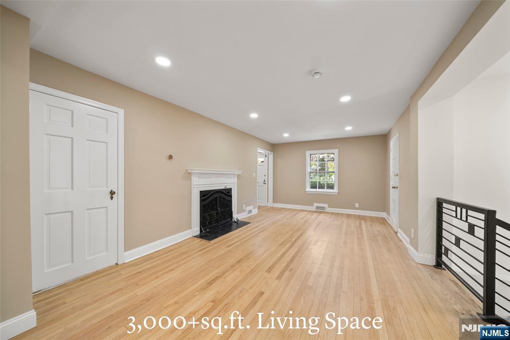 572 Ridgeland Terrace - Photo 5