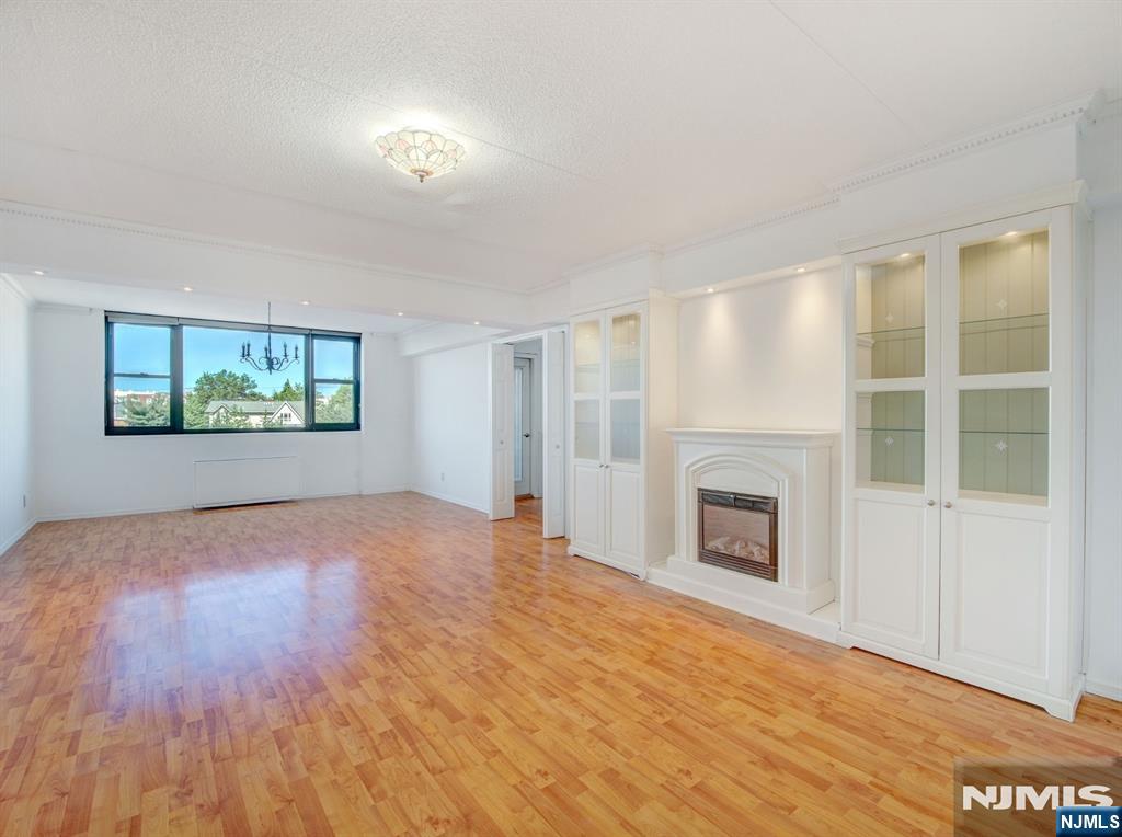 Photo 2 of Condo for sale at 250 Gorge Rd #9i, Cliffside Park, NJ 07010 | MLS# 26035656 | Listing updated on 2026-10-08