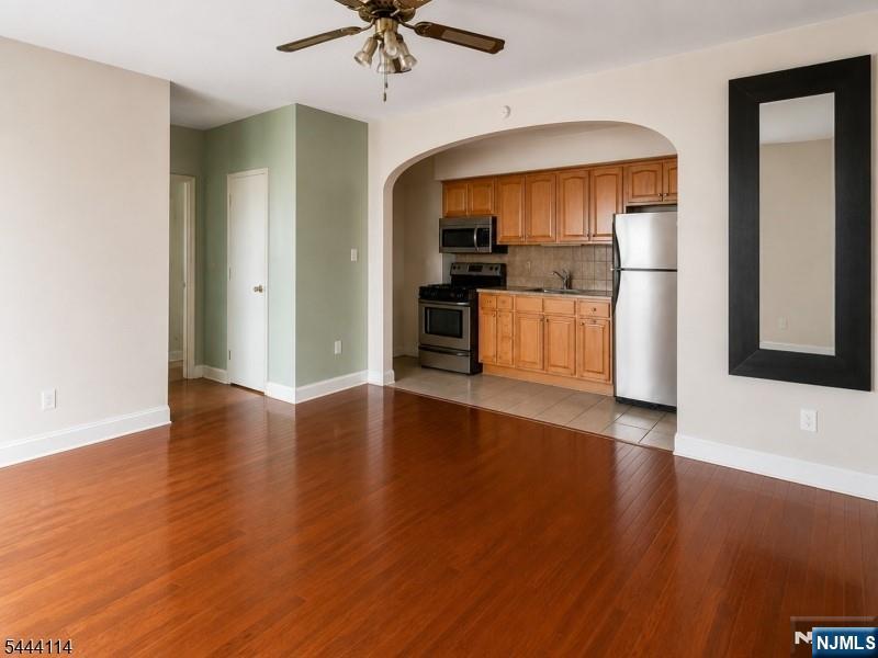 5 Pomona Avenue 4A - Photo 2