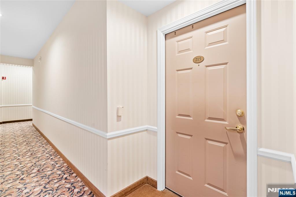 4 Richmond Road 215 - Photo 3