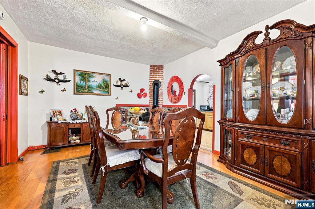 28 Lincoln Street - Photo 4