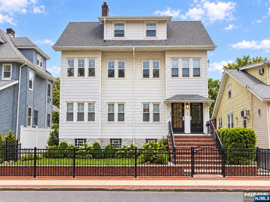 459 Chestnut Street 2 - Photo 1