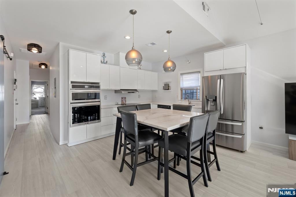231 Hancock Avenue 2 - Photo 3