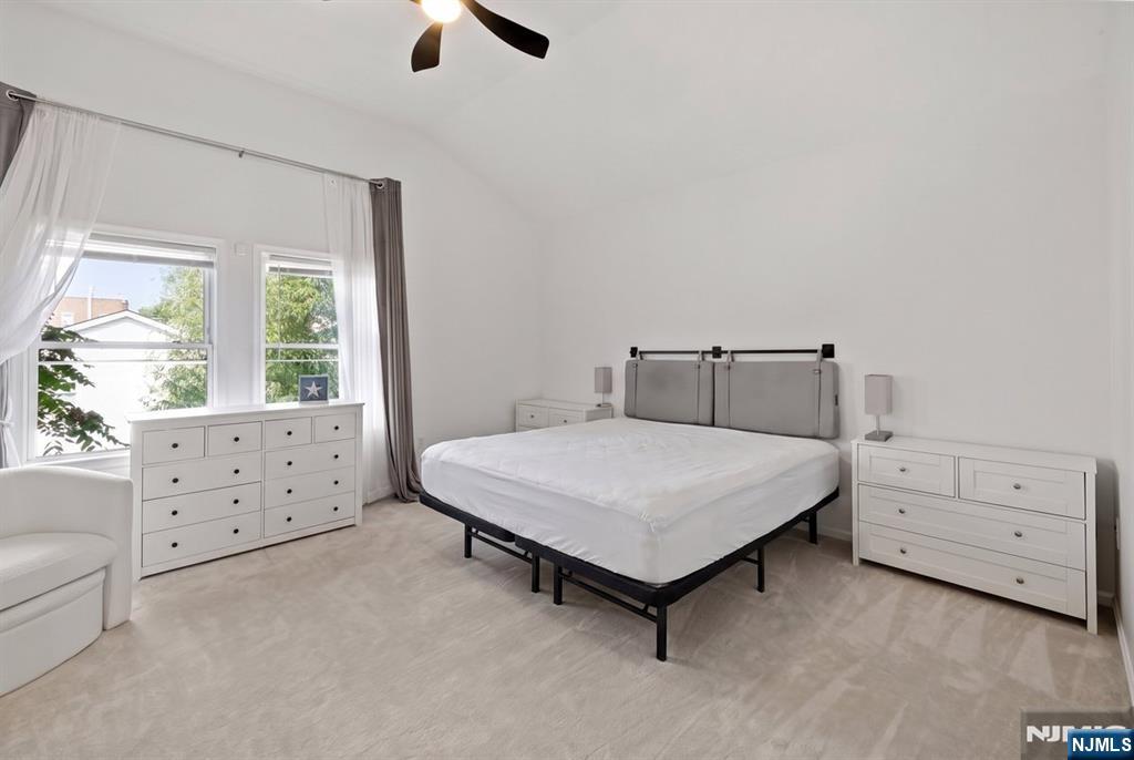 231 Hancock Avenue 2 - Photo 4