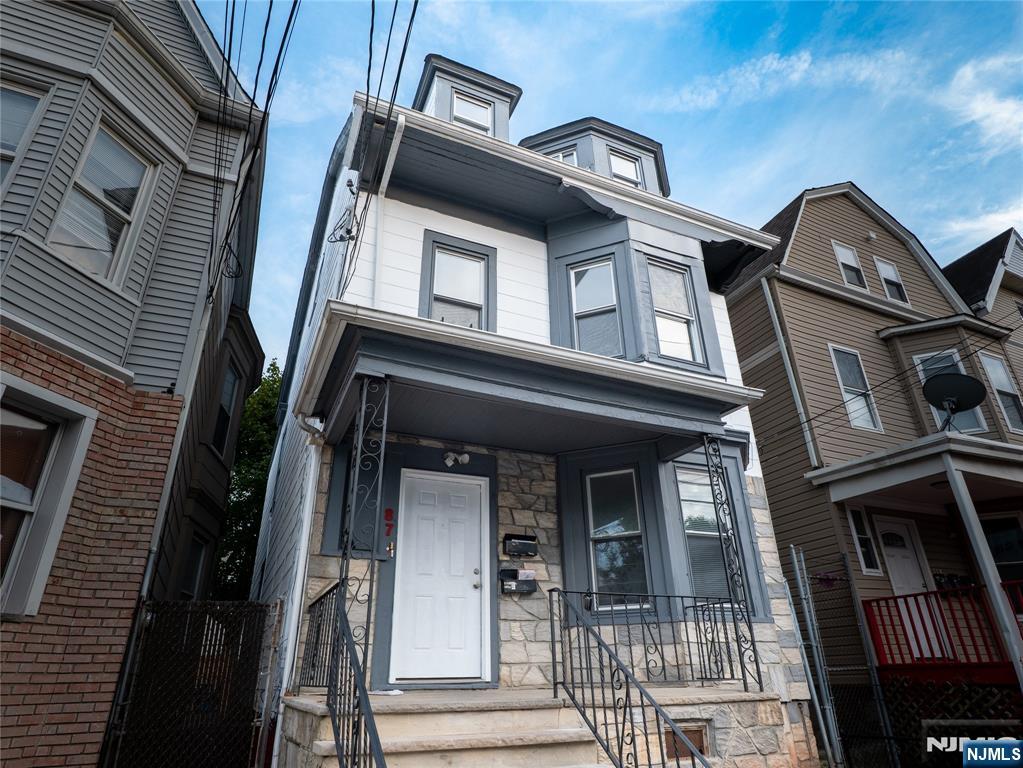 87 2nd Street - Photo 1