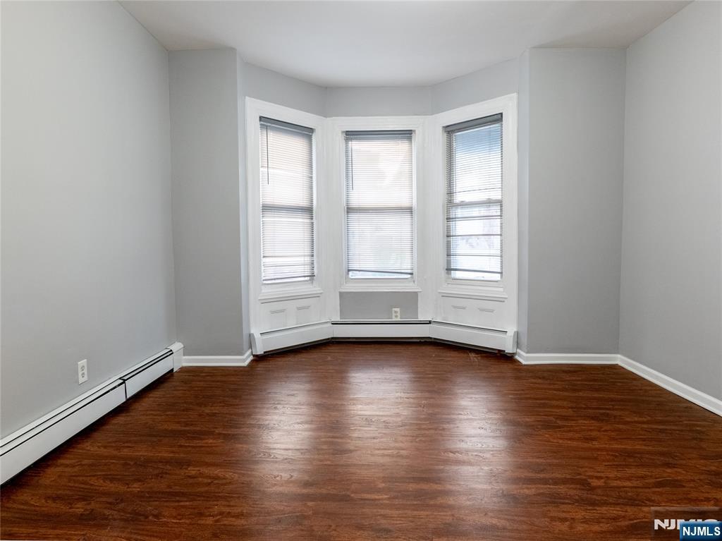 87 2nd Street - Photo 5