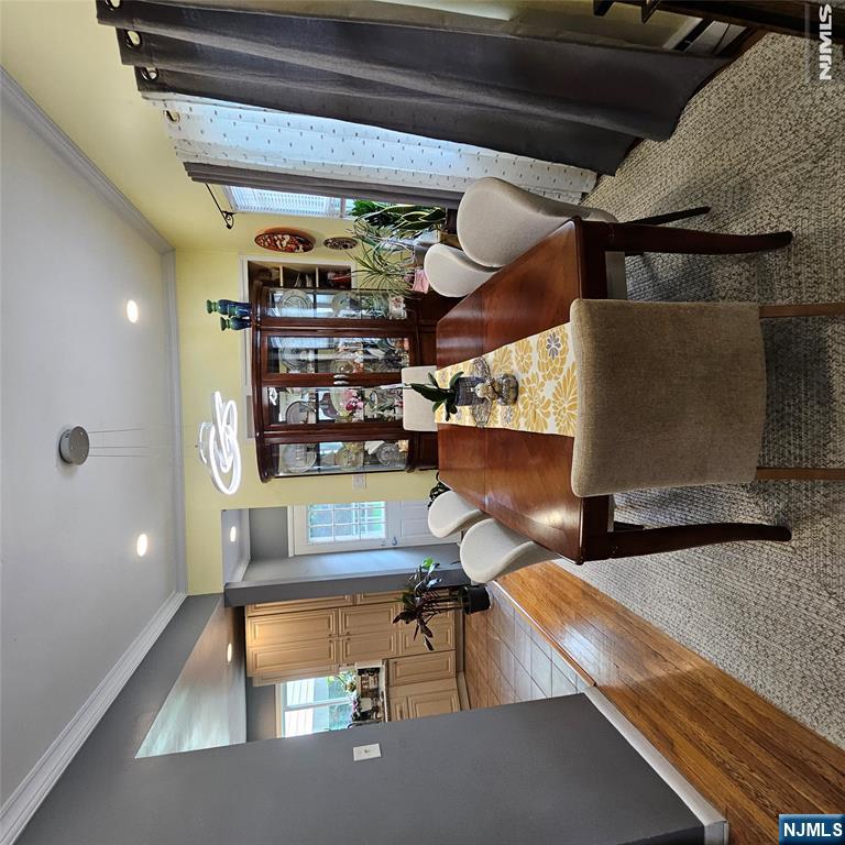 136 Isabelle Street - Photo 3