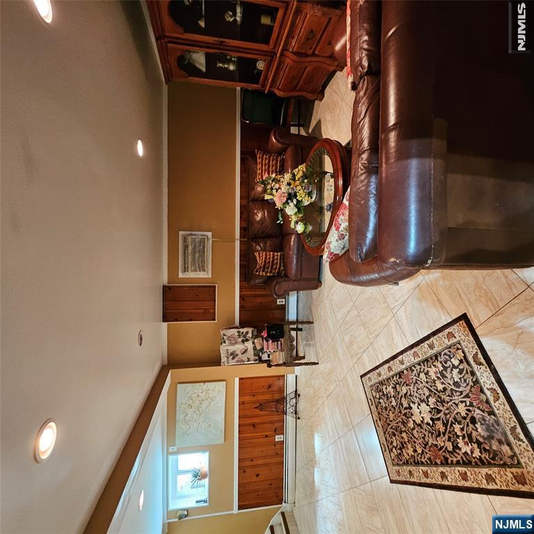 136 Isabelle Street - Photo 4