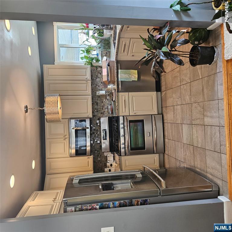136 Isabelle Street - Photo 5