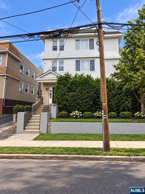 129 Goodwin Avenue - Photo 1