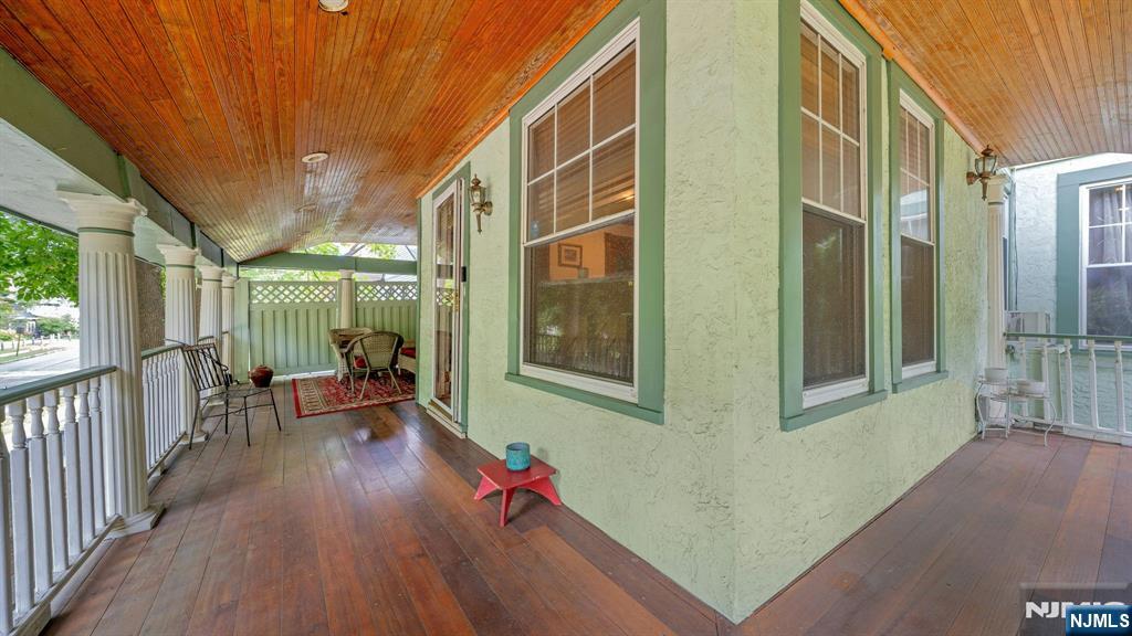 204 Vose Avenue - Photo 4