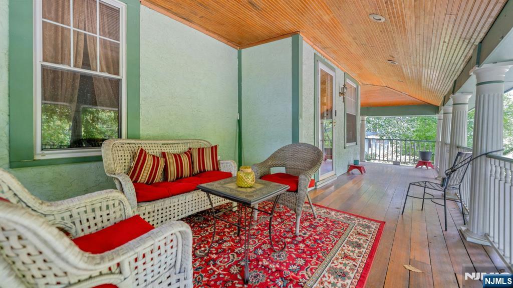 204 Vose Avenue - Photo 5