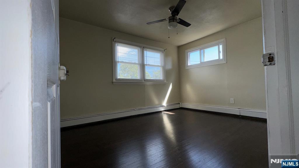 109 Lee Avenue 2nd floor - Photo 2