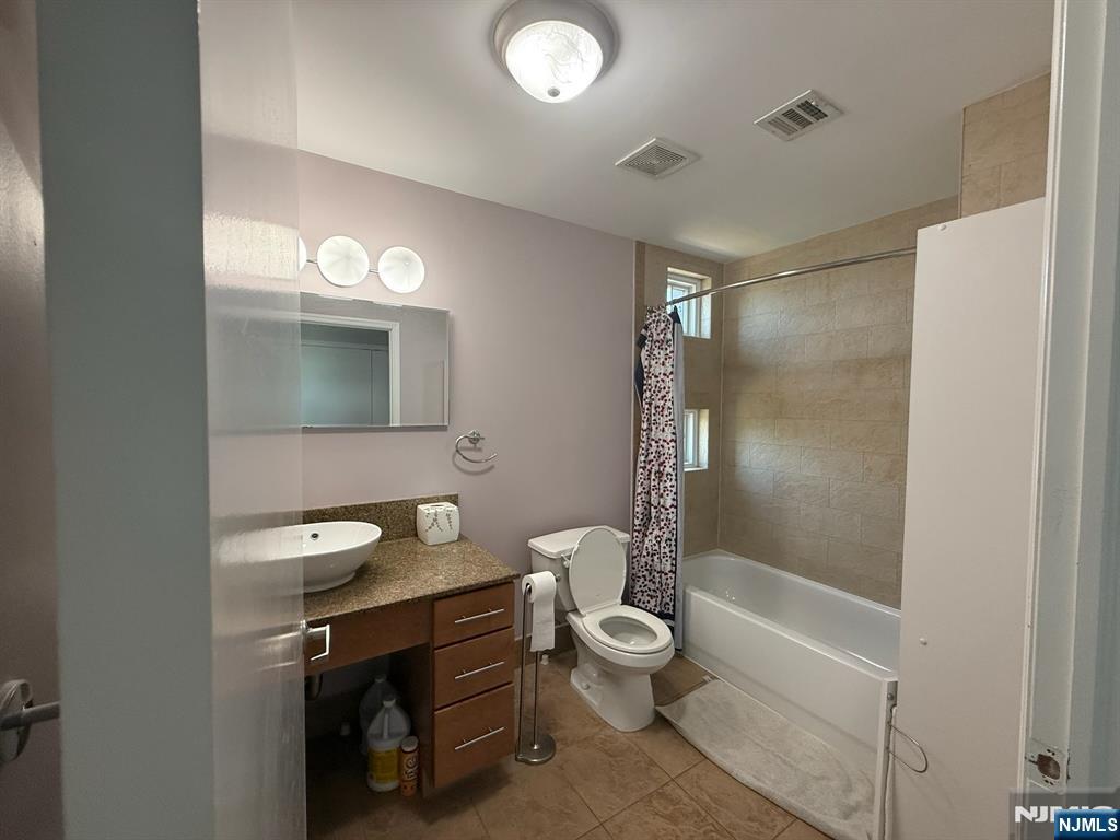 515 30th Street 202 - Photo 5