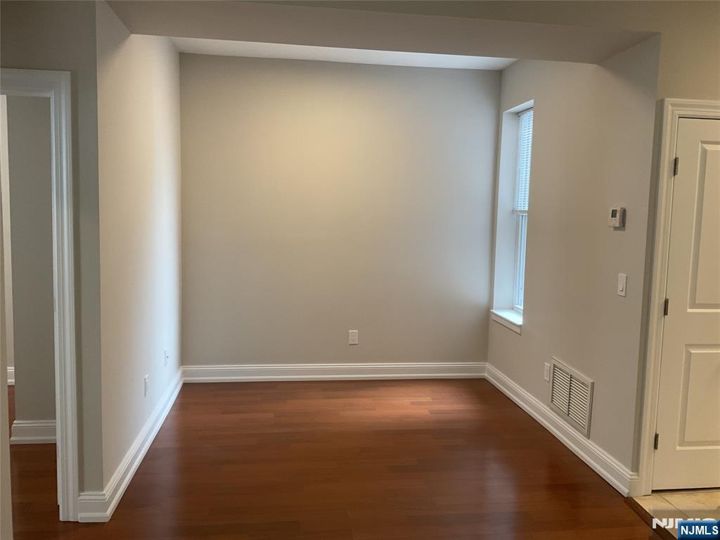 375 Undercliff Avenue 5 - Photo 3