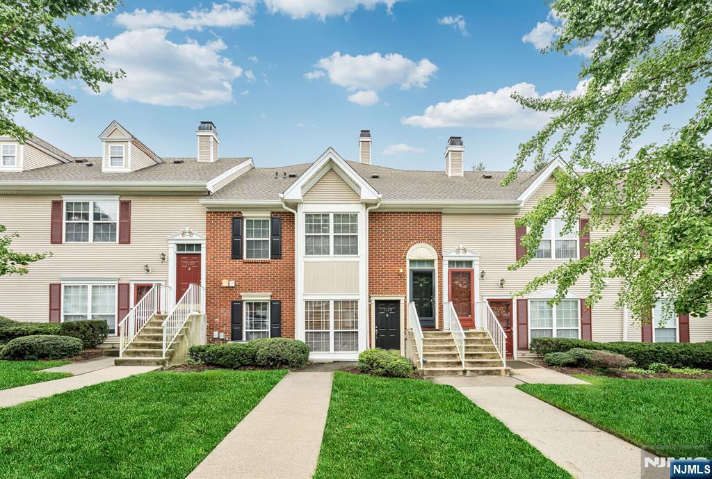 1140 Stafford Street - Photo 1