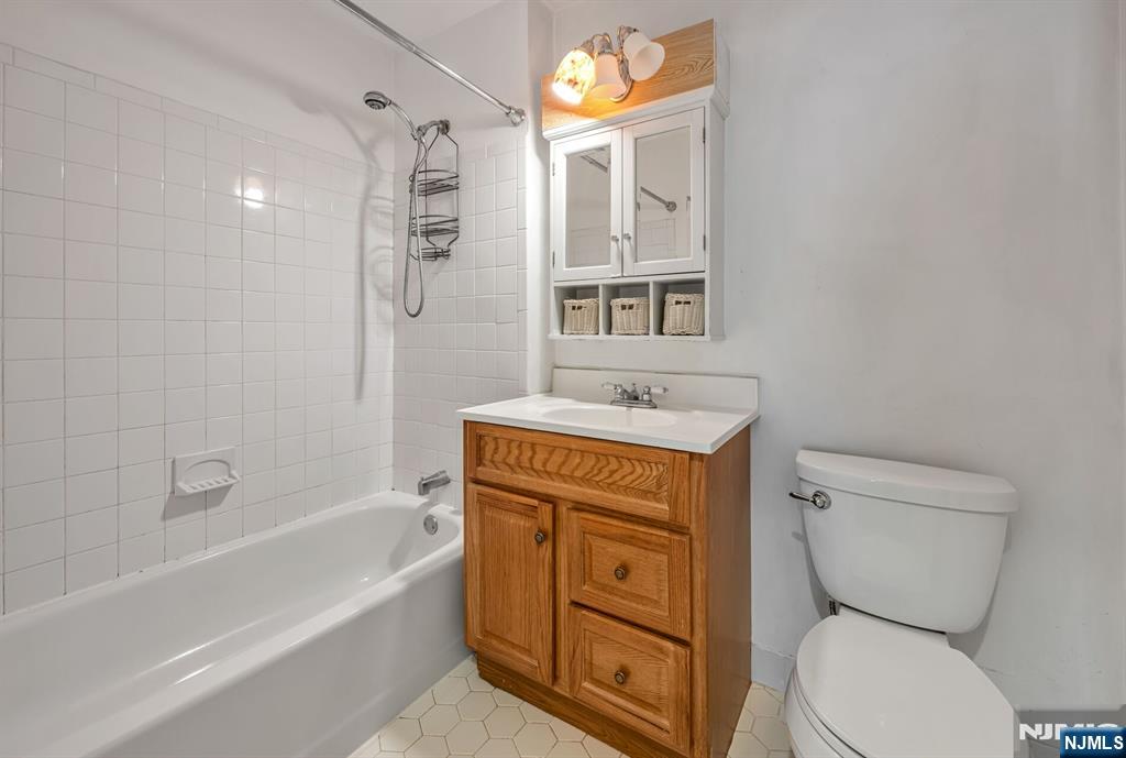1140 Stafford Street - Photo 11