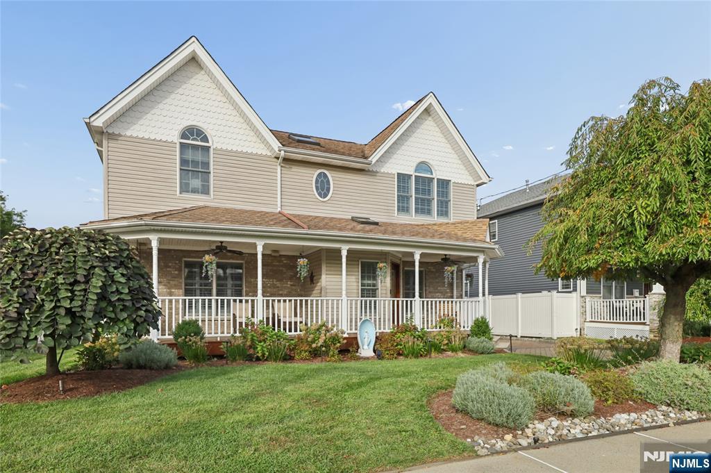 Photo 1 of Single family home for sale at 599 Oak Ave, Saddle Brook, NJ 07663 | MLS# 26035735 | Listing updated on 2026-09-29