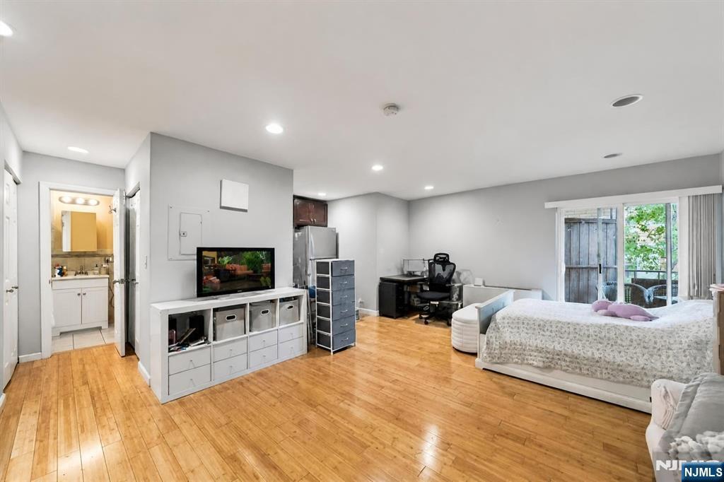 1111 River Road G16 - Photo 5