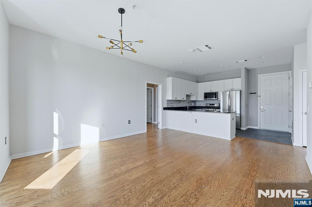 1200 Grand Street 510 - Photo 4