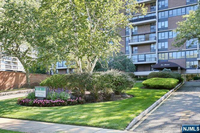 2 Horizon Road 404 - Photo 1