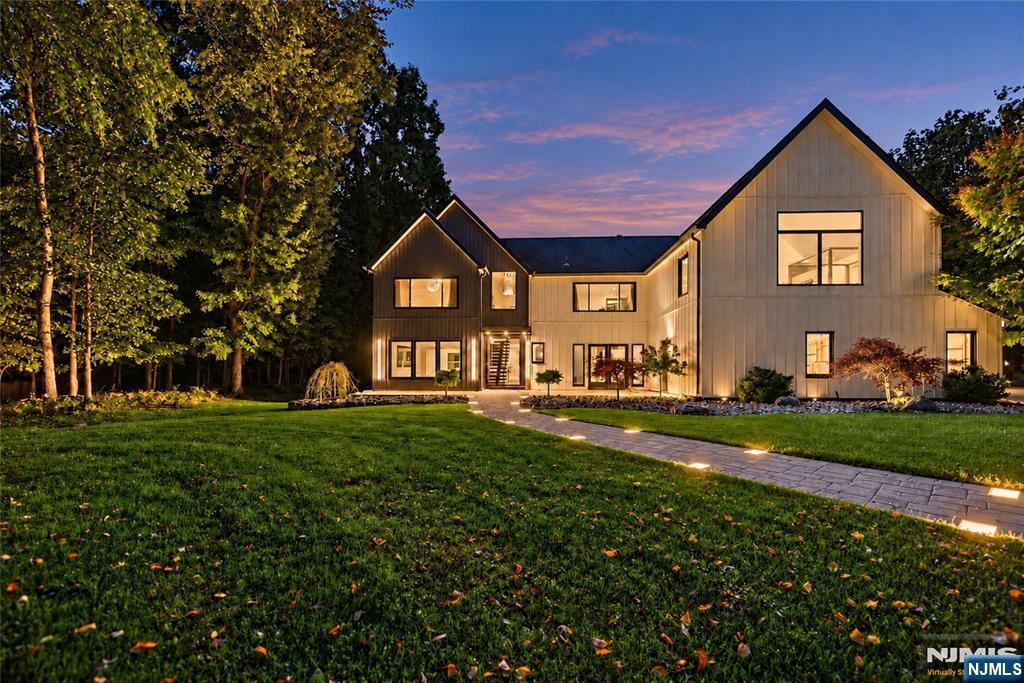 8 Airmont Avenue - Photo 3
